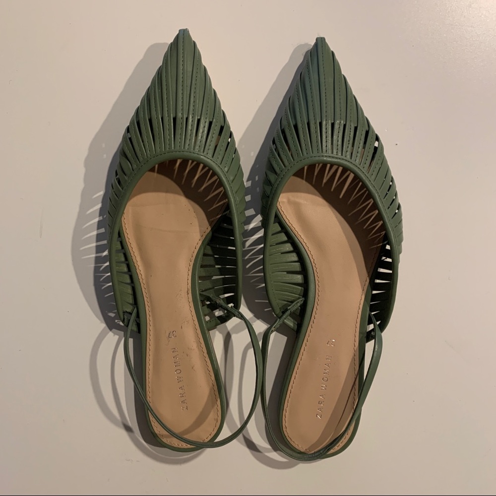 Zara Flats, 37